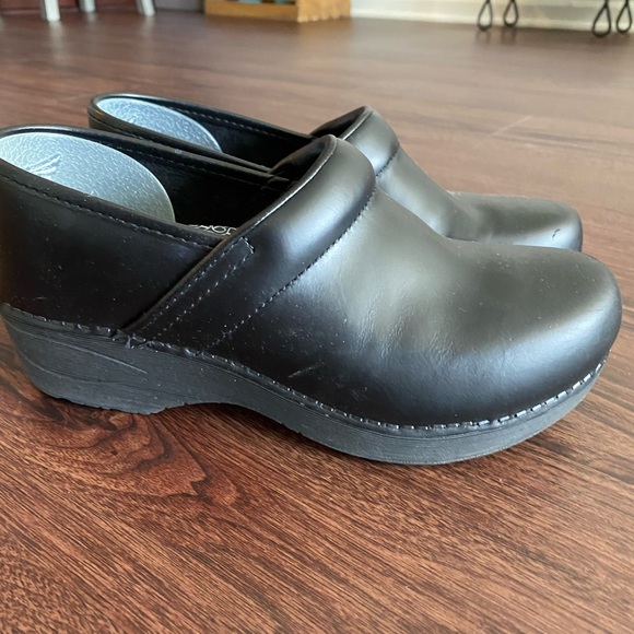 Dansko Nurse Clogs - Picture 2 of 5